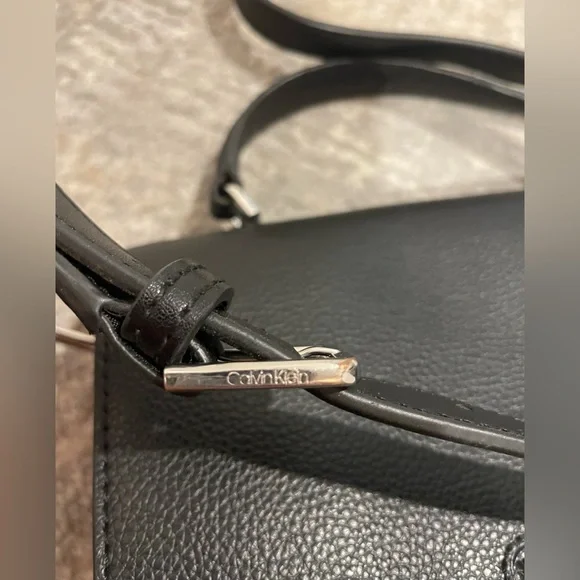 Calvin Klein Top Handle Small Crossbody Purse Handbag Black Bag - Picture 5 of 15